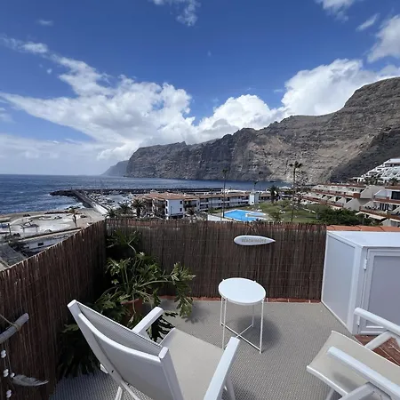 Yoso Tenerife Acantilado de los Gigantes