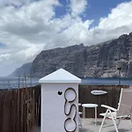 Yoso Tenerife Acantilado de los Gigantes